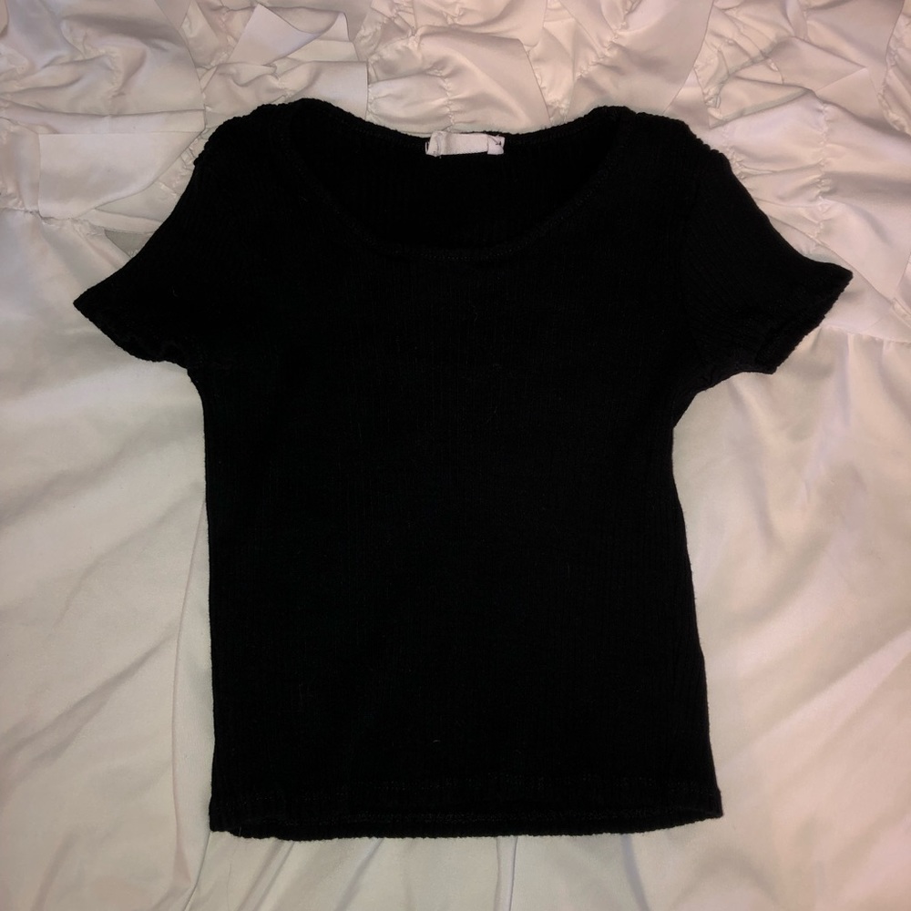 black crop top